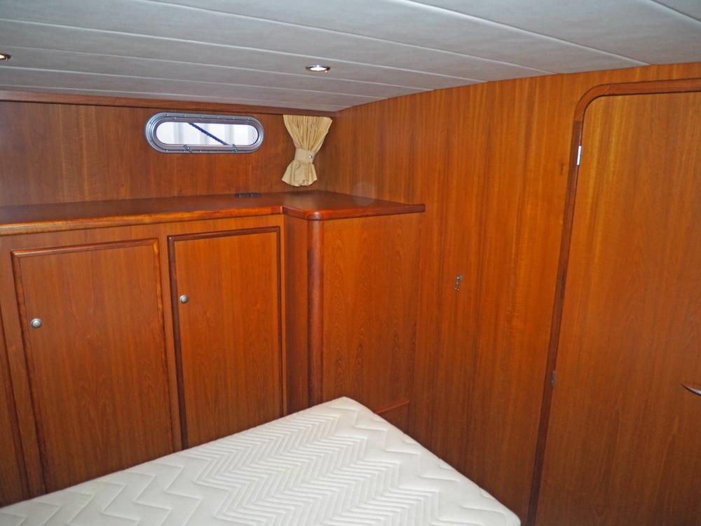 Aft cabin, Accommodation